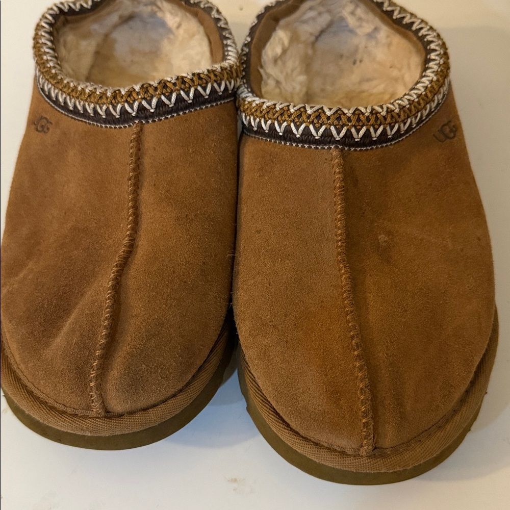 UGG Tasman Tan Suede Slippers with Cozy Lining sz 8 - Picture 2 of 5